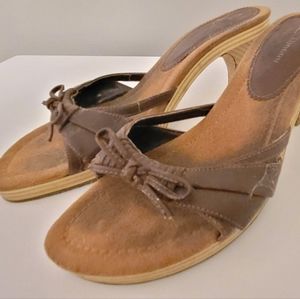 Bow / leather heeled sandal CL Laundry 9 narrow